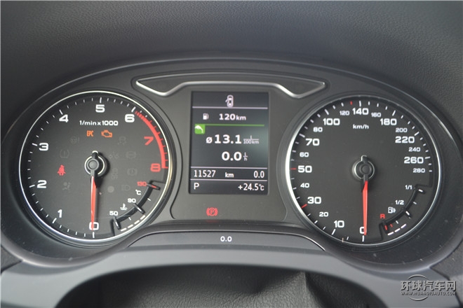 2015款 Limousine 40 TFSI 自動舒適型