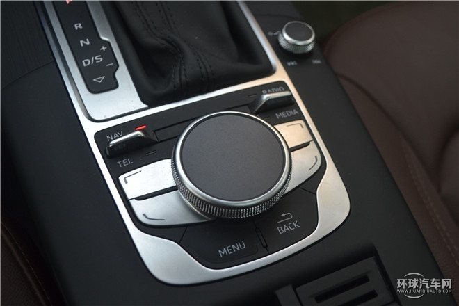2015款 Limousine 40 TFSI 自動(dòng)舒適型