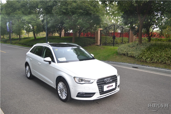 2015款 Limousine 40 TFSI 自動豪華型