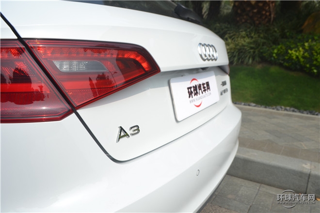 2015款 Limousine 40 TFSI 自動(dòng)豪華型
