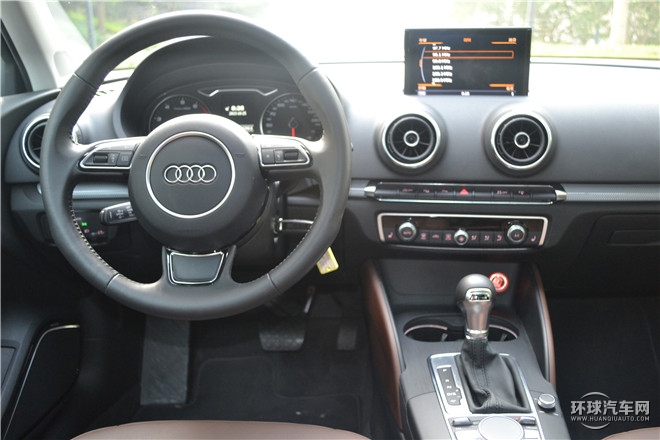 2015款 Limousine 40 TFSI 自動(dòng)豪華型
