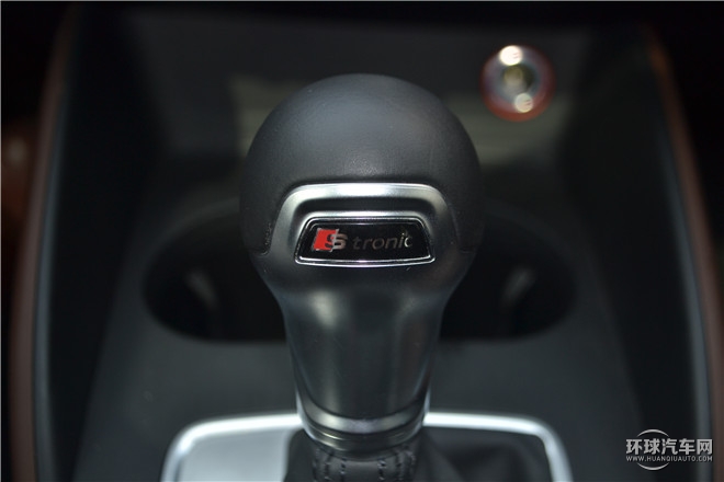 2015款 Limousine 40 TFSI 自動(dòng)豪華型