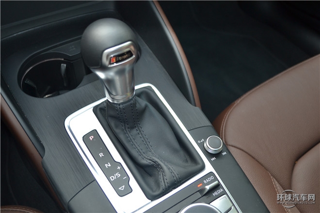 2015款 Limousine 40 TFSI 自動豪華型