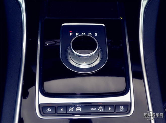XF 3.0T 兩驅(qū)R-Sport運(yùn)動(dòng)版