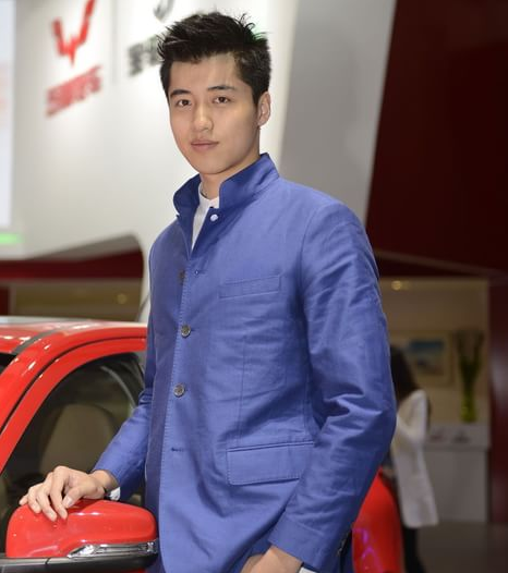 男人嫉妒女人尖叫 車展男模誘惑全場(chǎng)