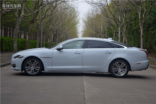 2016款 XJL 3.0 SC 四驅(qū)旗艦商務(wù)版