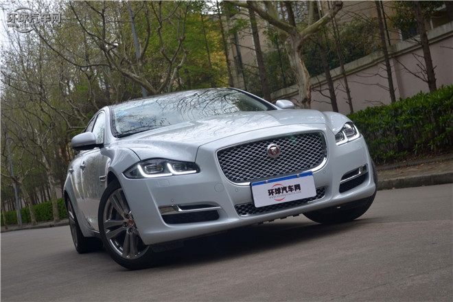 2016款 XJL 3.0 SC 四驅(qū)旗艦商務版