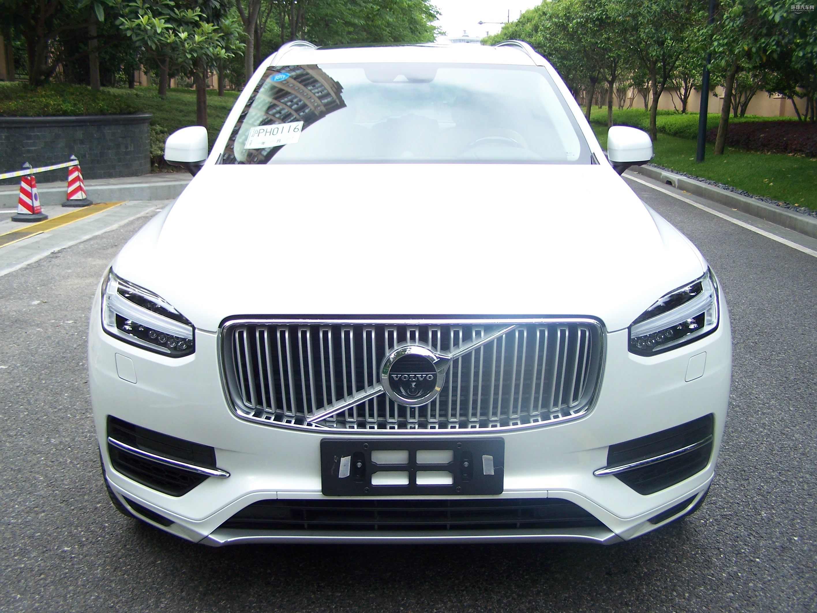2016款 E驅(qū)混動 2.0T T8 榮譽