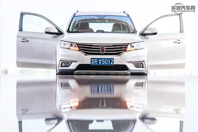 2016款 2.0T 四驅(qū)互聯(lián)網(wǎng)智尊版