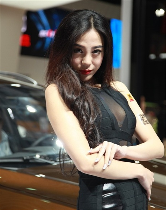 不經(jīng)意的瞬間 歷屆車展走光大回放