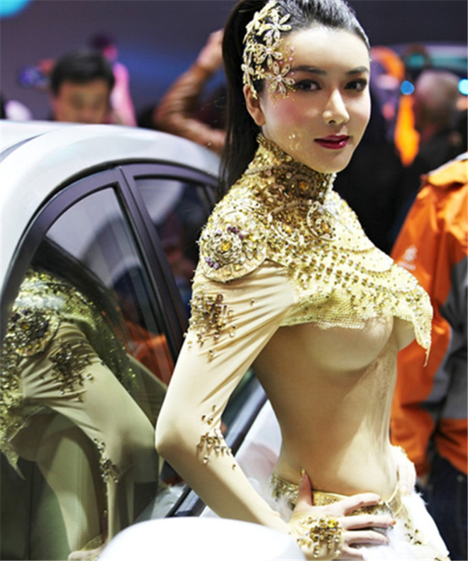 盤點(diǎn)歷屆車展那些呼之欲出的波霸女王