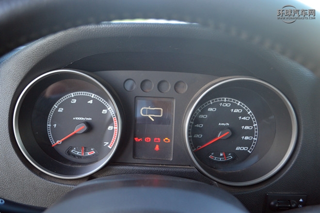2014款 2.4L 手動征途版