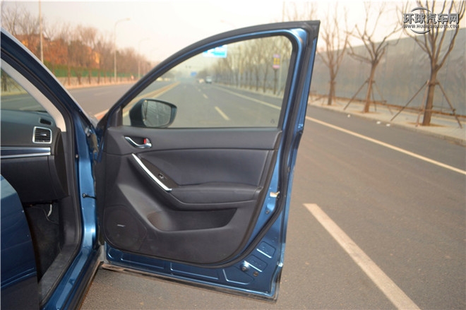 2015款 2.5L 自動四驅(qū)旗艦型