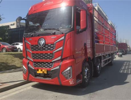 節(jié)油挑戰(zhàn)賽|百公里油耗18.9L！歐曼星輝6x2載貨車：丁師傅逐夢(mèng)路上的可靠伙伴