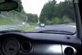 網(wǎng)友駕駛MINI Cooper S馳騁紐柏林賽道