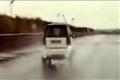 實(shí)拍時(shí)速112公里精靈smart車(chē)公路碰撞